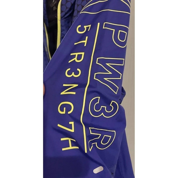 Reebok Purple Long Sleeve Zip Up Hooded Windbreaker Jacket Size‎ Small - Picture 3 of 5